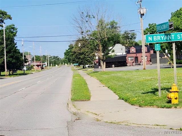 $209,900 | 4670 Broadway, Cheektowaga, NY 14043