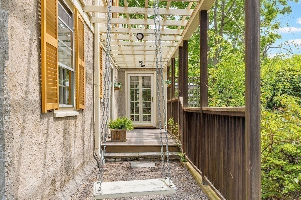22 Kennard Road Brookline, MA 02445 - Photo 17 of 23