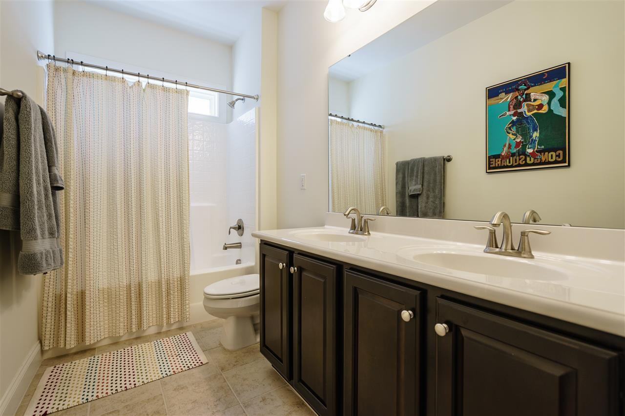 5612 Wade Park Boulevard Raleigh, NC 27607 - Photo 20 of 25 Bathroom