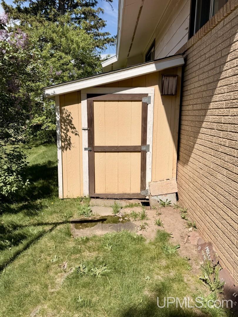 780 White Avenue Ishpeming, MI 49849 - Photo 6 of 37