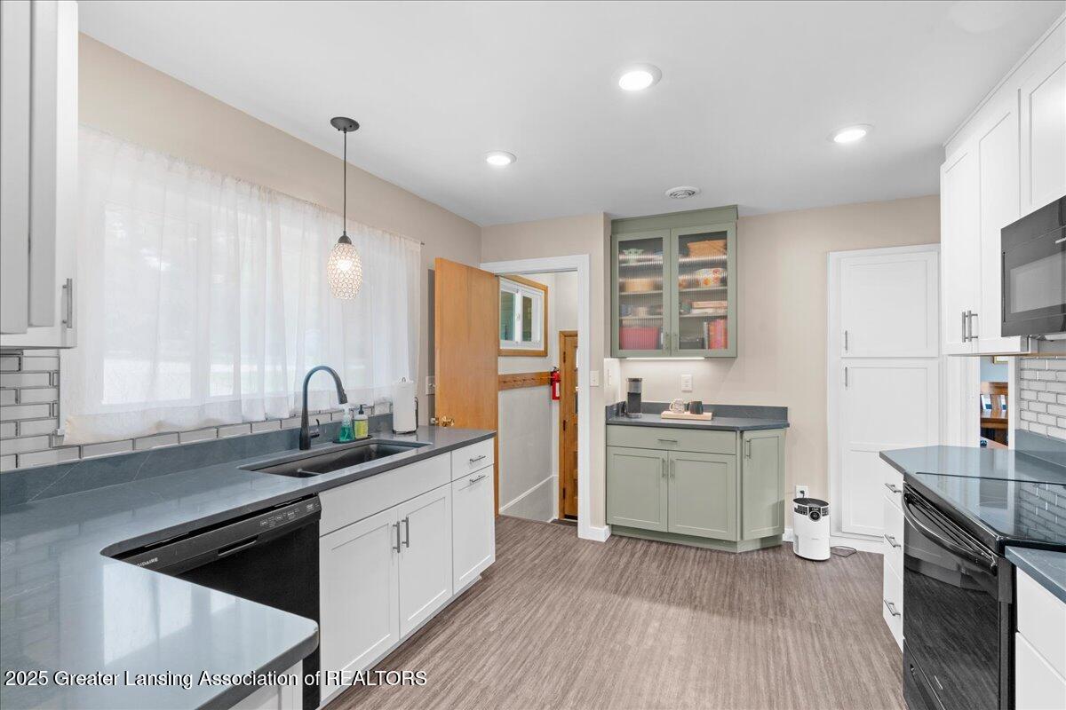 1395 Biscayne Way Haslett, MI 48840 - Photo 15 of 43 32-Media Jett - 32