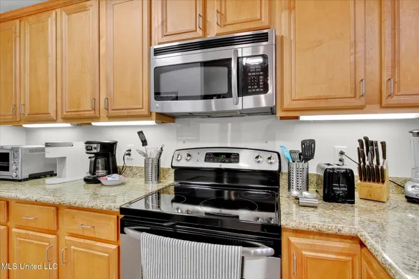 $450,000 | 900 Village Lane, Unit 533, Pass Christian, MS 39571