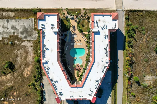 $450,000 | 900 Village Lane, Unit 533, Pass Christian, MS 39571