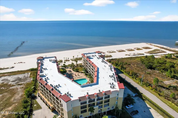 $450,000 | 900 Village Lane, Unit 533, Pass Christian, MS 39571