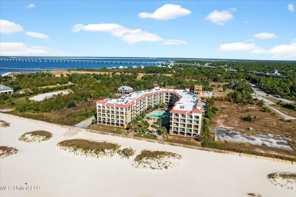 $450,000 | 900 Village Lane, Unit 533, Pass Christian, MS 39571