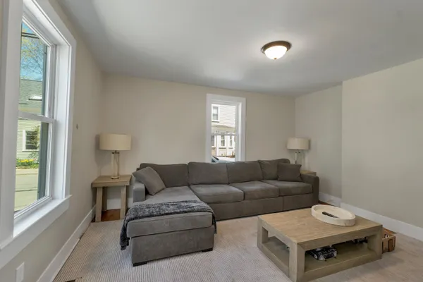 $3,700 | 16 Chestnut Street, Newburyport, MA 01950