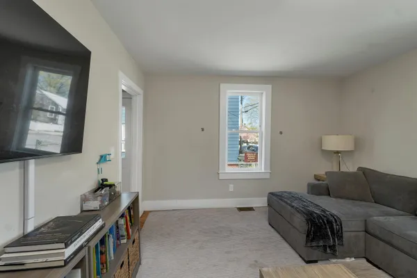 $3,700 | 16 Chestnut Street, Newburyport, MA 01950