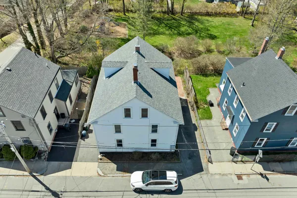 $3,700 | 16 Chestnut Street, Newburyport, MA 01950