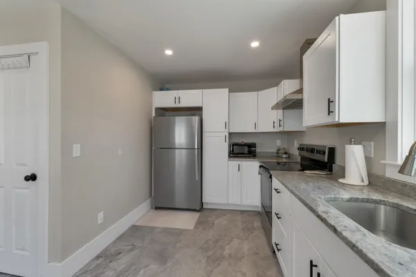 $3,700 | 16 Chestnut Street, Newburyport, MA 01950