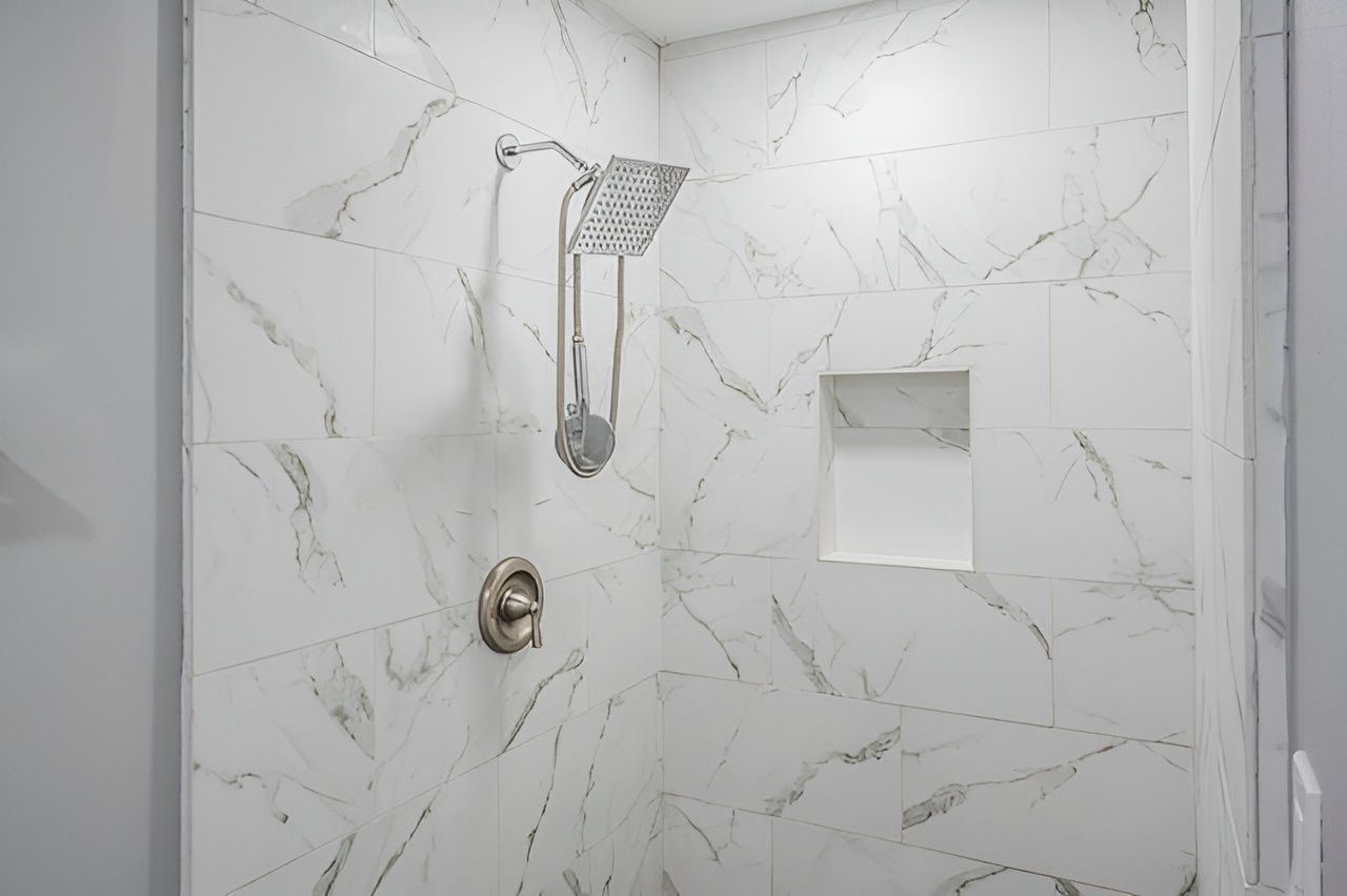 415 Bellmar Lane Friendswood, TX 77546 - Photo 18 of 34 a view of bathroom