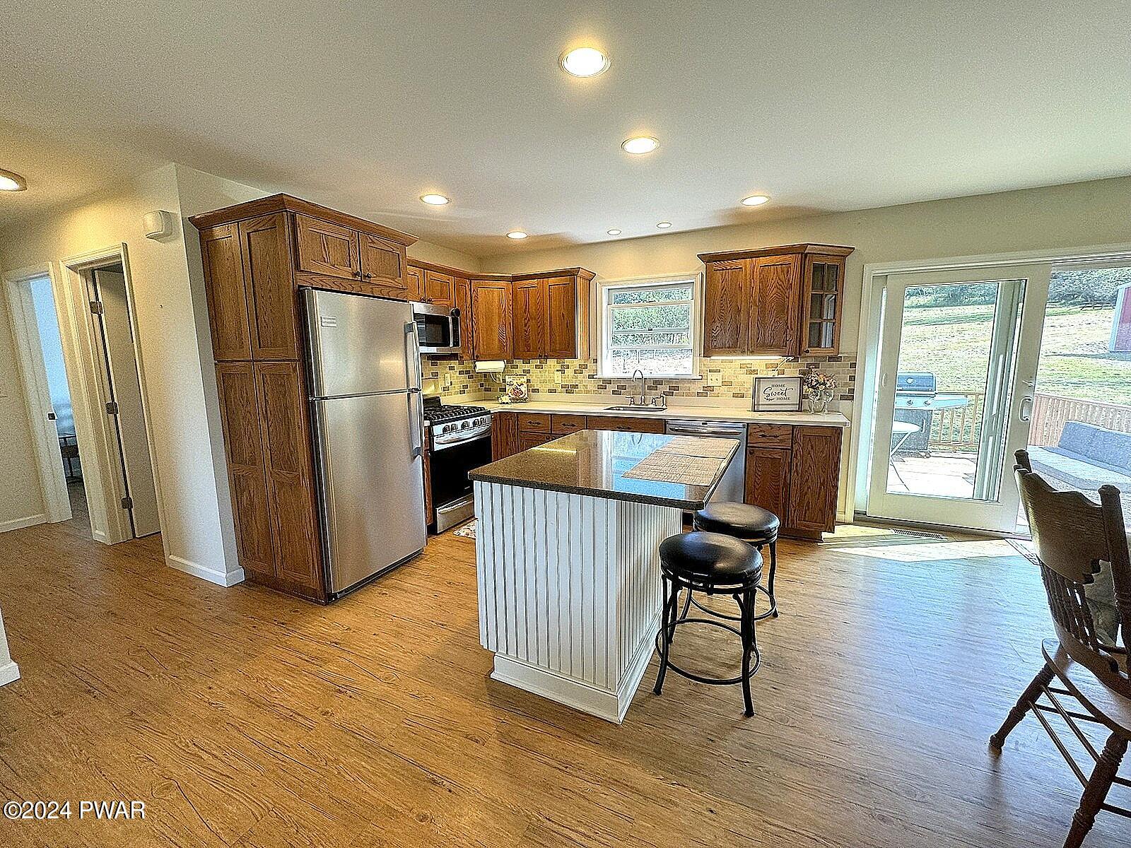 400 Welcome Lake Road Beach Lake, PA 18405 - Photo 6 of 64 Kitchen granite countertop