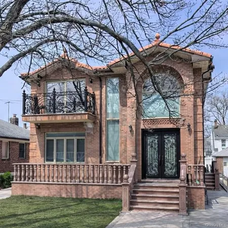 $2,428,000 | 147-25 18th Avenue | Whitestone