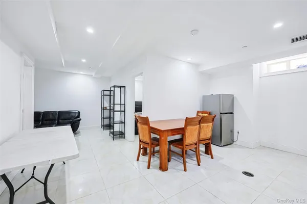 $2,428,000 | 147-25 18th Avenue | Whitestone