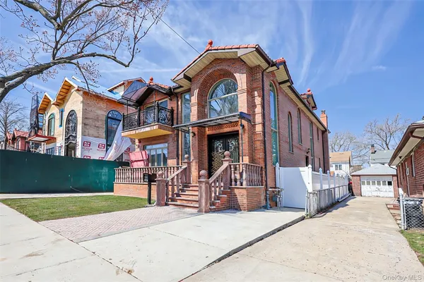 $2,428,000 | 147-25 18th Avenue | Whitestone