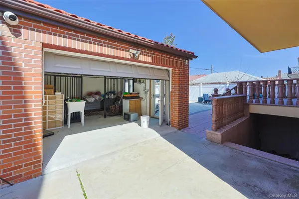 $2,428,000 | 147-25 18th Avenue | Whitestone