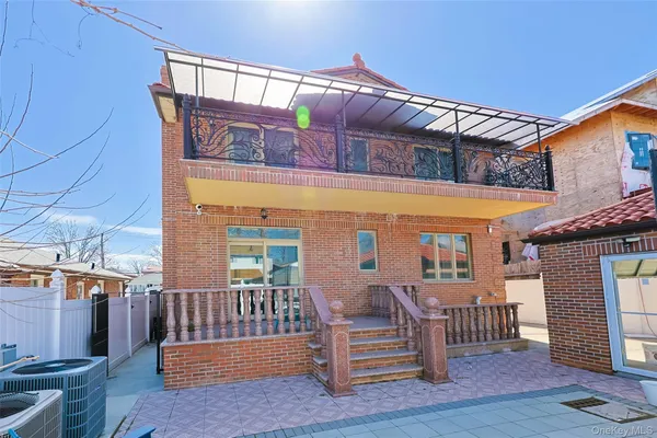 $2,428,000 | 147-25 18th Avenue | Whitestone