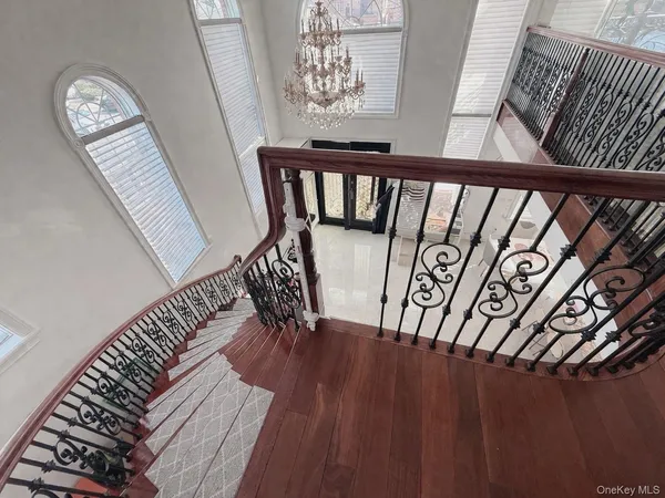 $2,428,000 | 147-25 18th Avenue | Whitestone