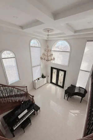 $2,428,000 | 147-25 18th Avenue | Whitestone