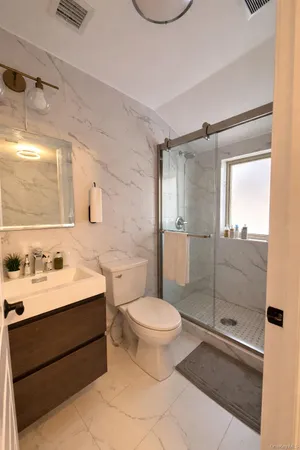 $2,428,000 | 147-25 18th Avenue | Whitestone