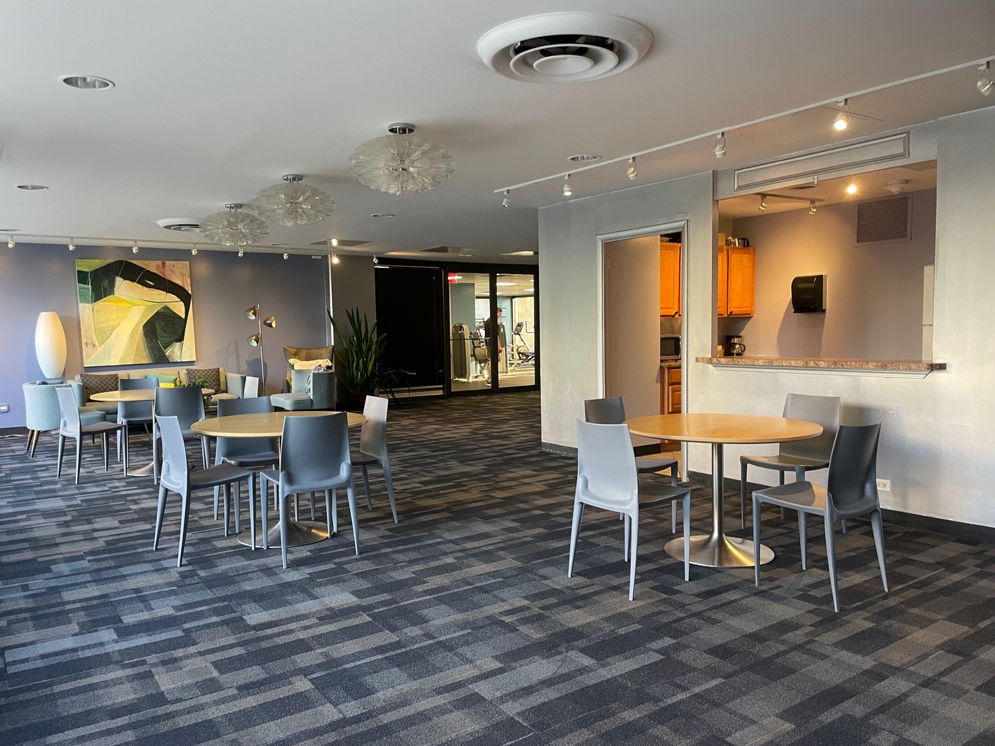 4343 North Clarendon Avenue, Unit 1018 Chicago, IL 60613 - Photo 17 of 22