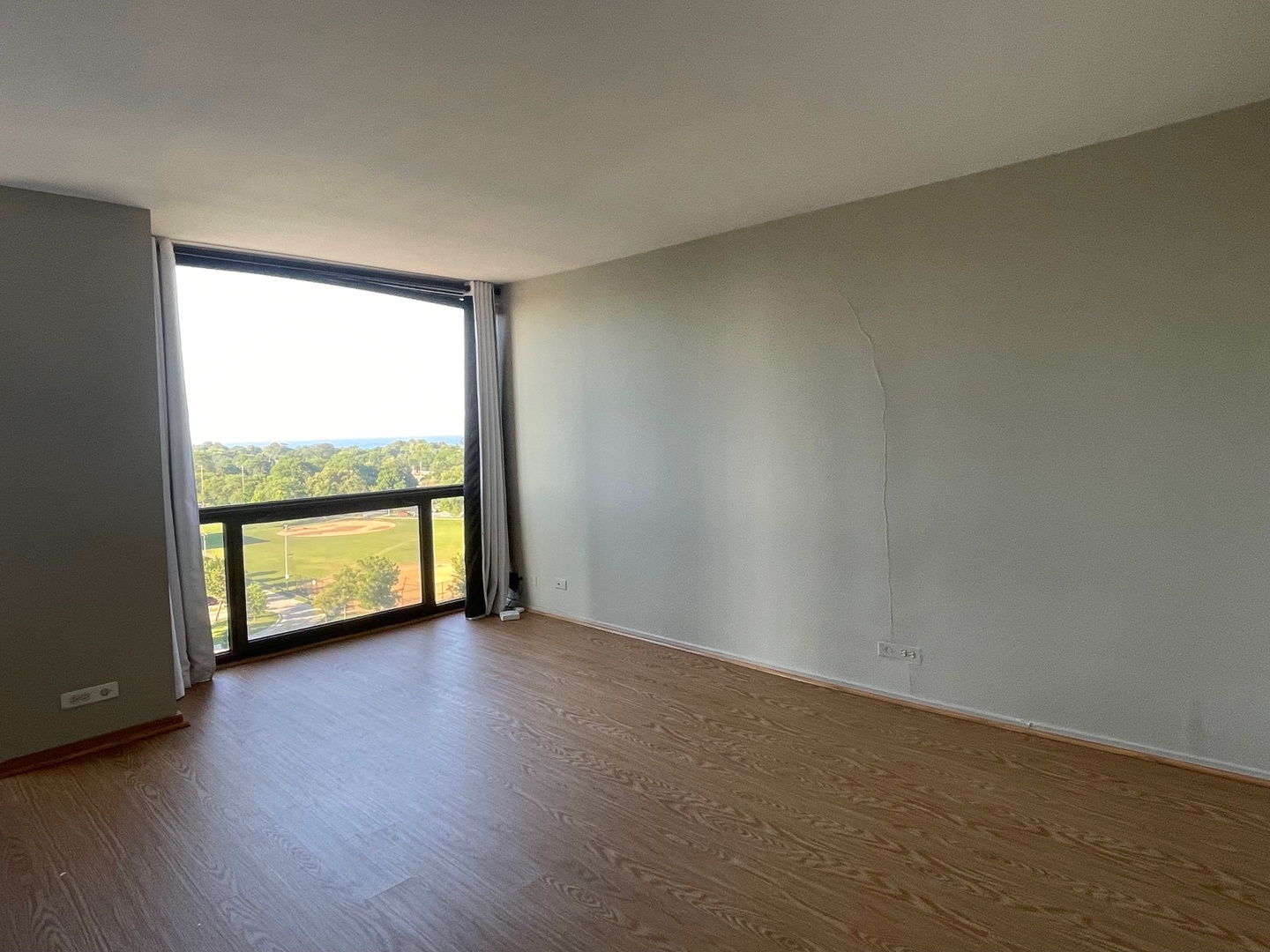 4343 North Clarendon Avenue, Unit 1018 Chicago, IL 60613 - Photo 4 of 22