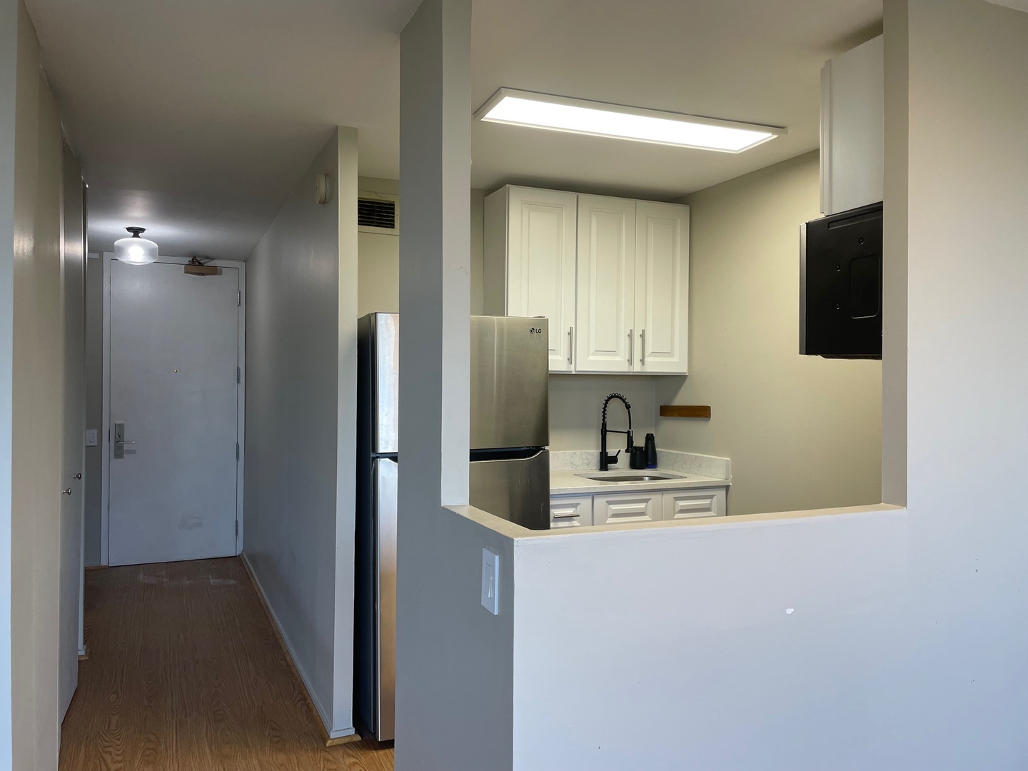 4343 North Clarendon Avenue, Unit 1018 Chicago, IL 60613 - Photo 8 of 22