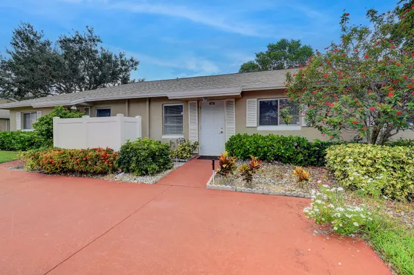 $2,100 | 18756 Schooner Drive, Unit B, Boca Raton, FL 33496