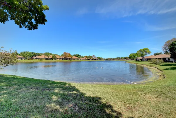 $2,100 | 18756 Schooner Drive, Unit B, Boca Raton, FL 33496
