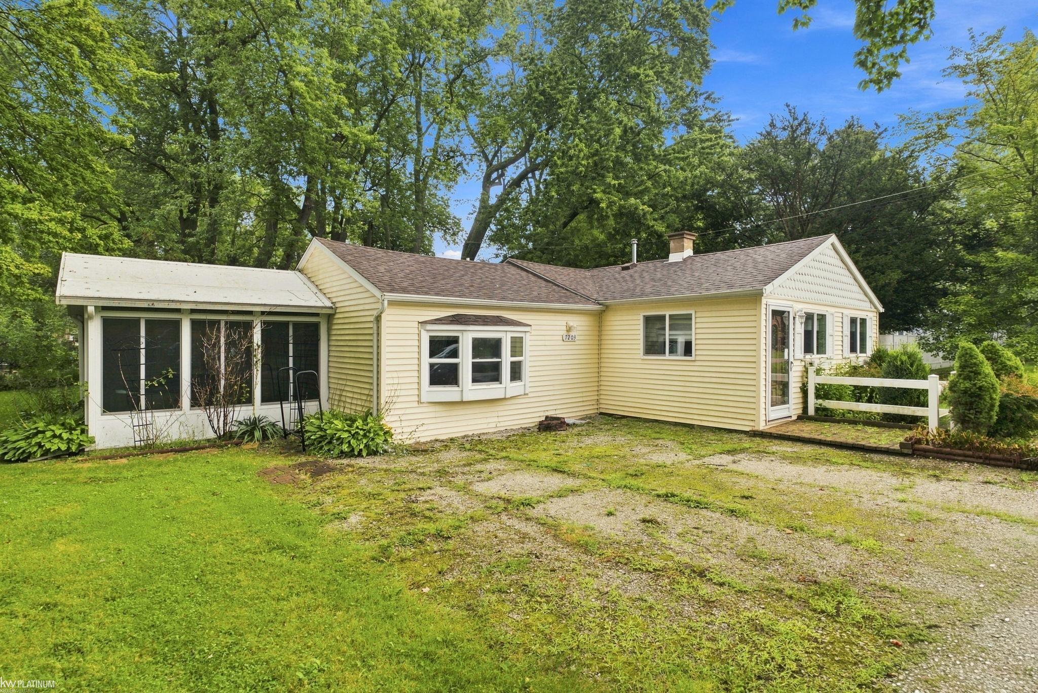 7203 Aspen Road Lexington, MI 48450 - Photo 3 of 37 Gallery Image 3
