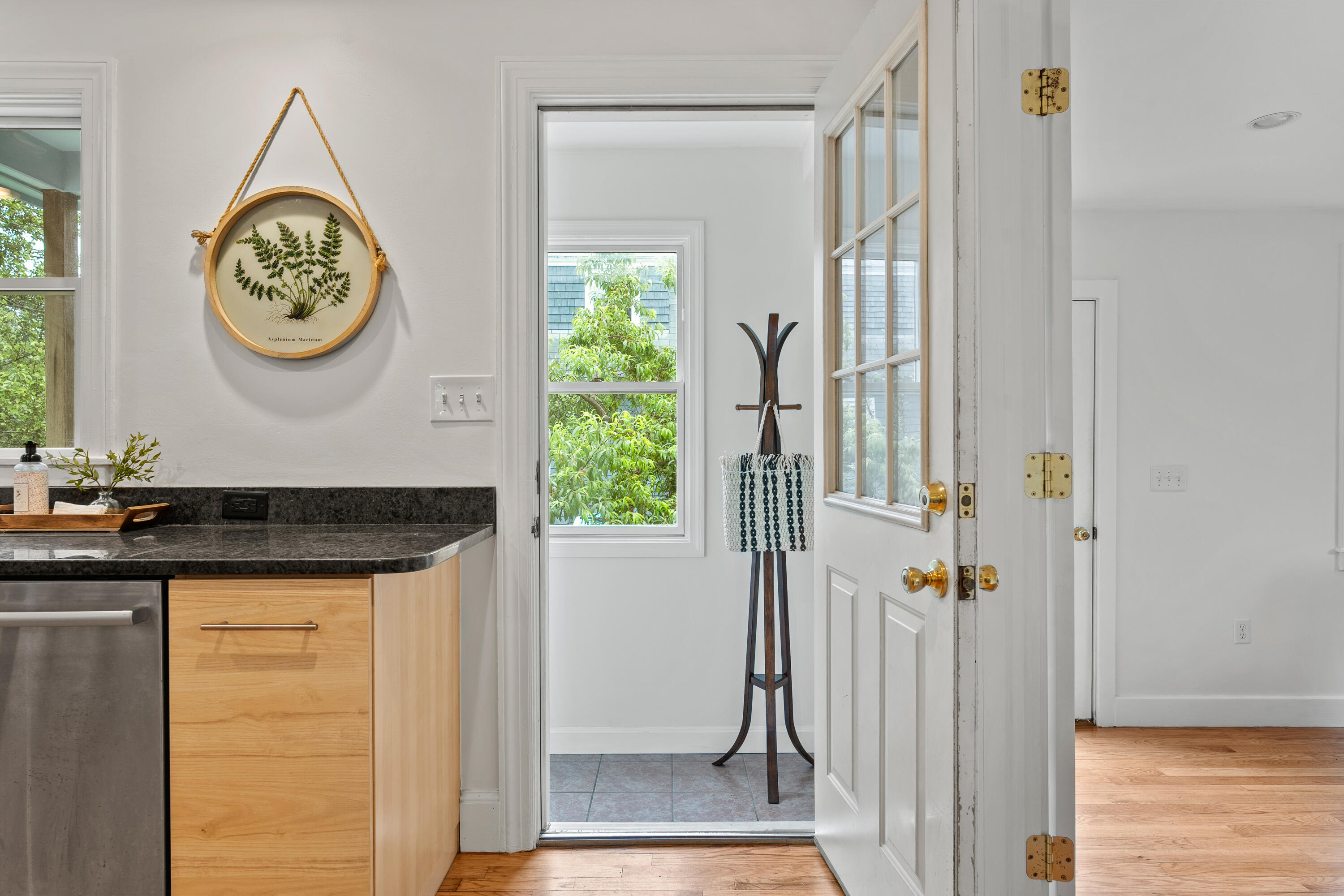 14 Charles Road Cape Elizabeth, ME 04107 - Photo 12 of 39 23_14 Charles Road_MorneauStudios_Print