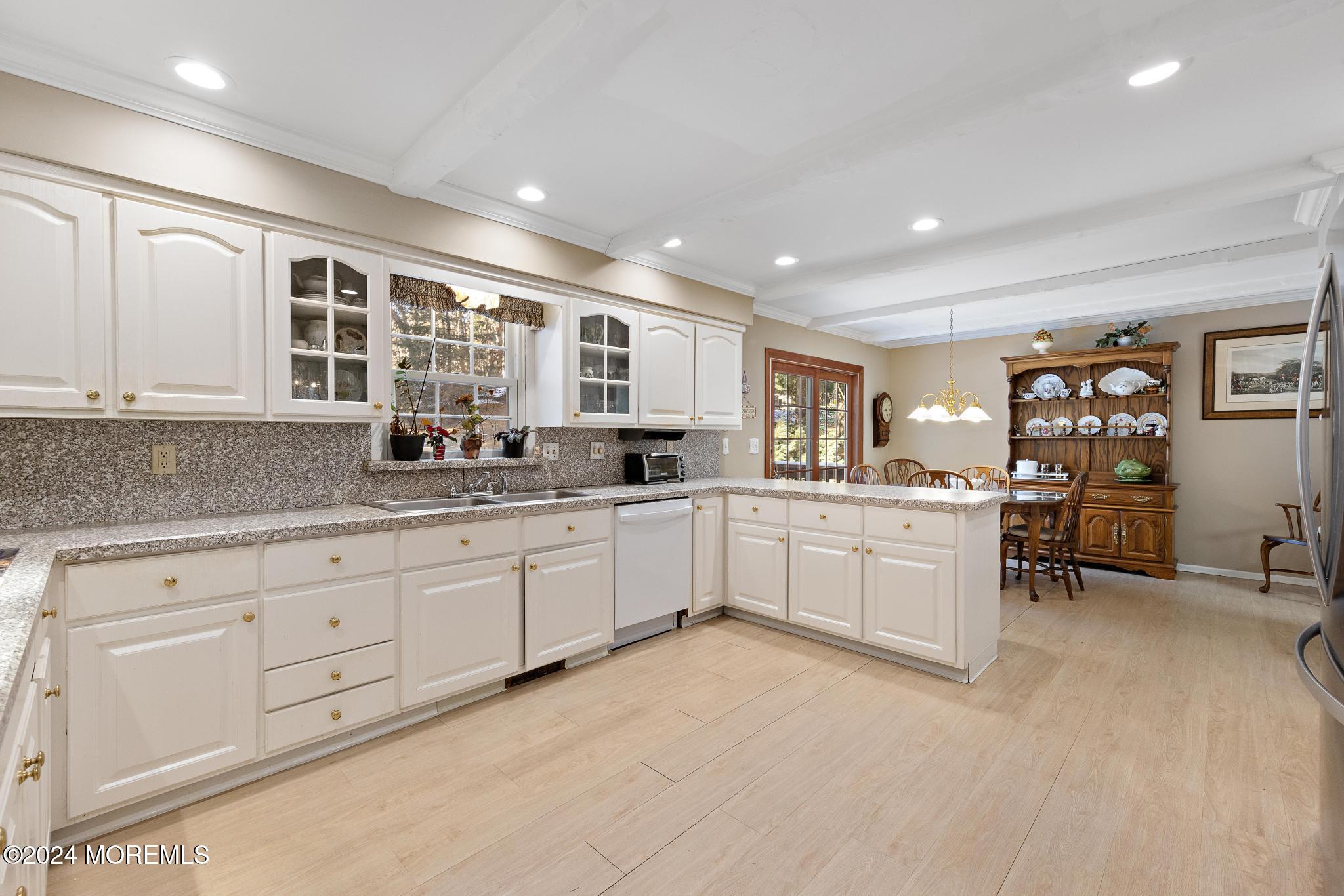 239 Borden Road Middletown, NJ 07748 - Photo 19 of 42 239 Borden Rd (29)