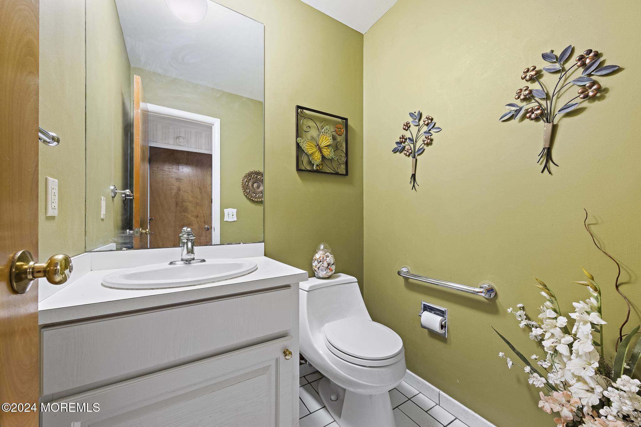 239 Borden Road Middletown, NJ 07748 - Photo 23 of 42 239 Borden Rd (39)