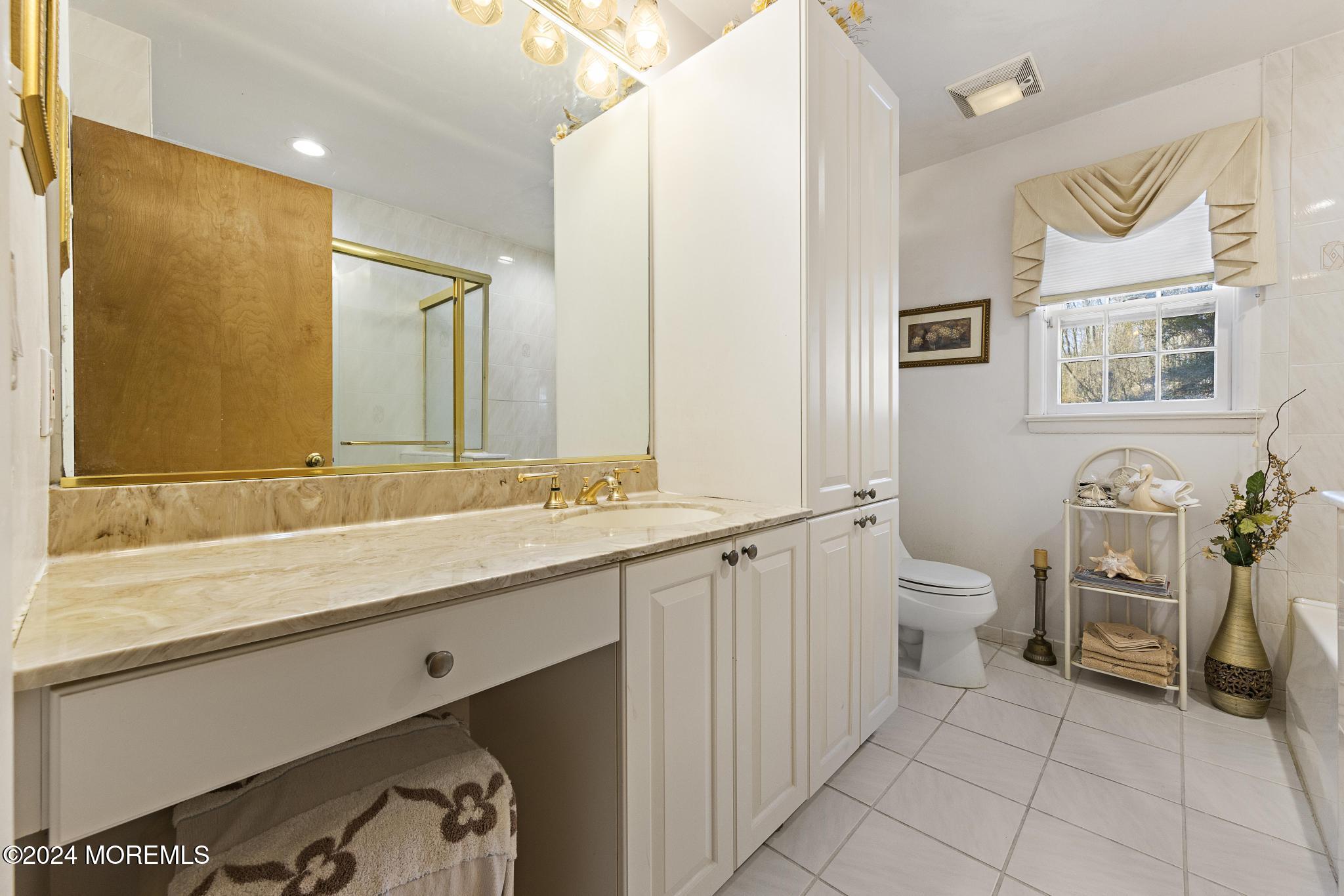 239 Borden Road Middletown, NJ 07748 - Photo 34 of 42 239 Borden Rd (35)