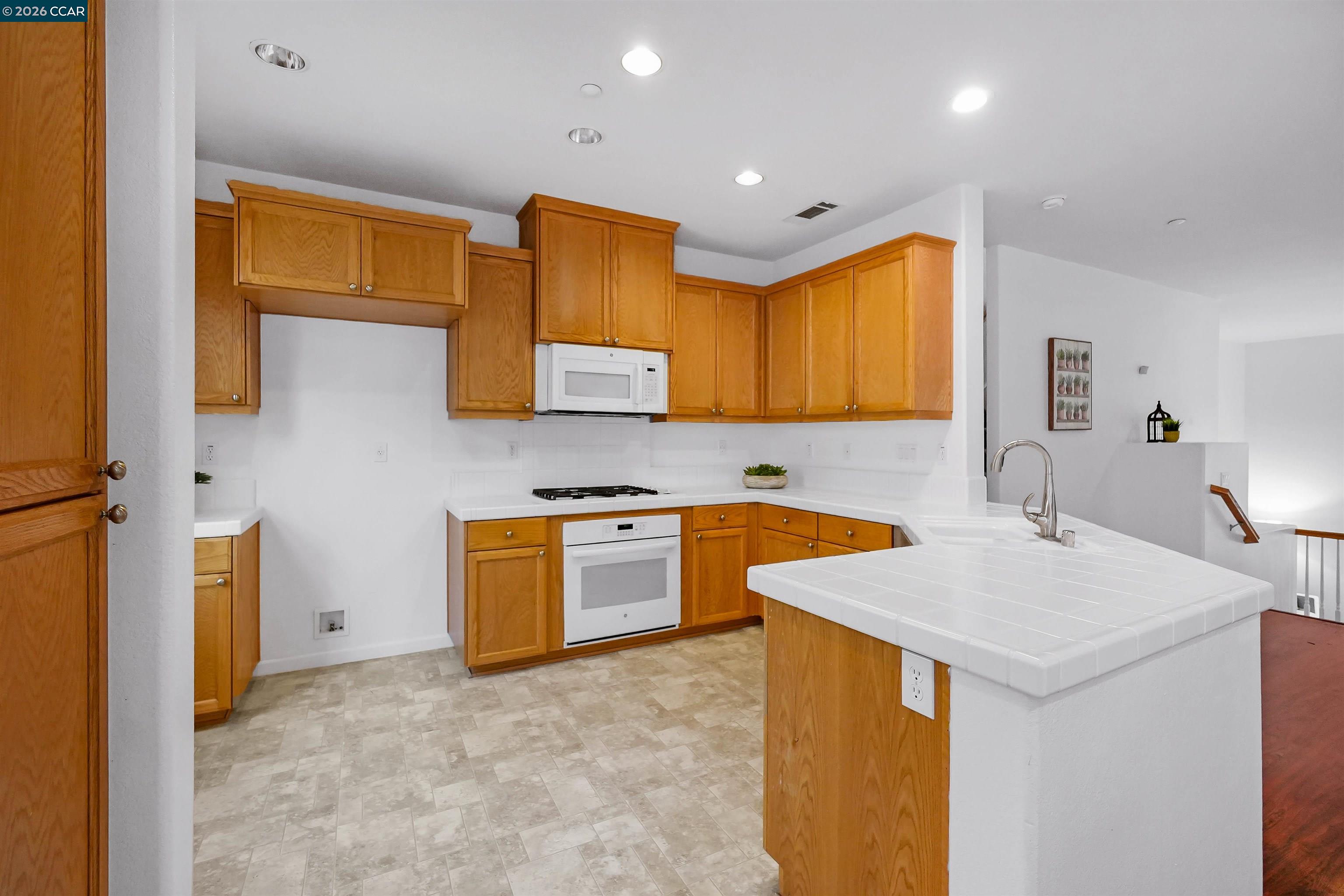 2069 Lewis Street Hercules, CA 94547 - Photo 22 of 49