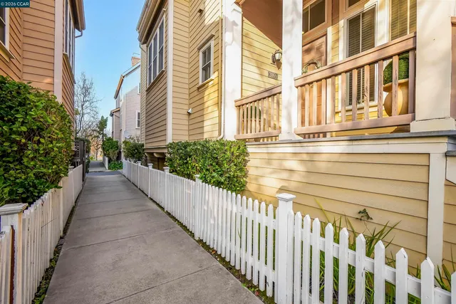 $719,000 | 2069 Lewis Street, Hercules, CA 94547