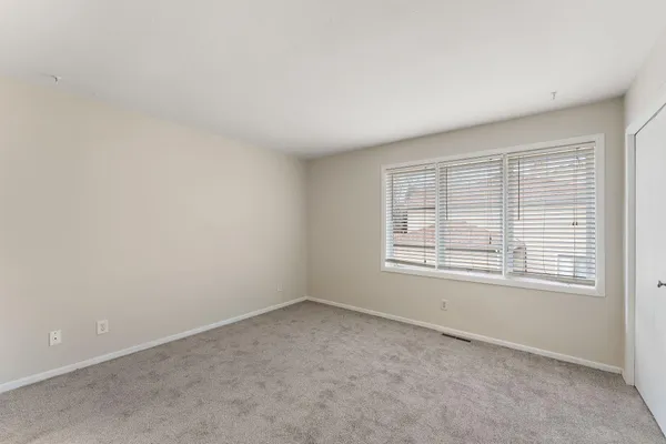 $197,000 | 6097 Courtly Alcove, Unit F, Woodbury, MN 55125