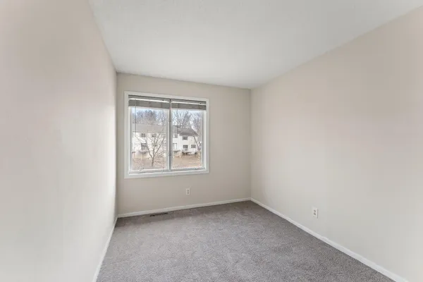 $197,000 | 6097 Courtly Alcove, Unit F, Woodbury, MN 55125