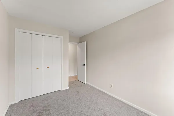 $197,000 | 6097 Courtly Alcove, Unit F, Woodbury, MN 55125