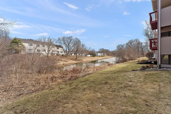 $197,000 | 6097 Courtly Alcove, Unit F, Woodbury, MN 55125