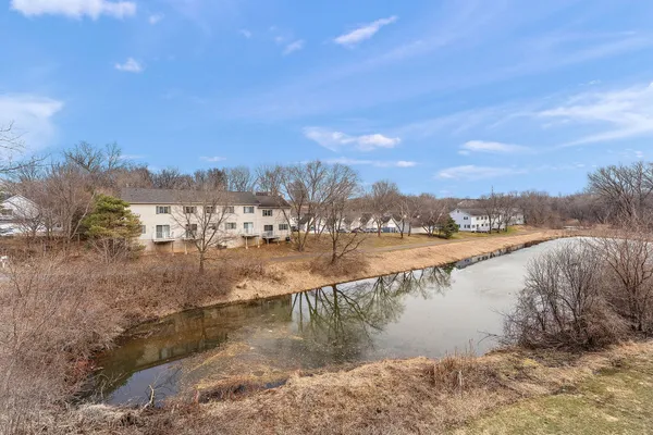 $197,000 | 6097 Courtly Alcove, Unit F, Woodbury, MN 55125