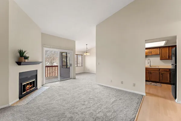 $197,000 | 6097 Courtly Alcove, Unit F, Woodbury, MN 55125