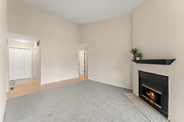 $197,000 | 6097 Courtly Alcove, Unit F, Woodbury, MN 55125