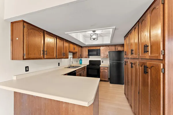 $197,000 | 6097 Courtly Alcove, Unit F, Woodbury, MN 55125