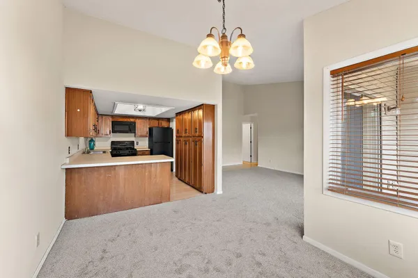 $197,000 | 6097 Courtly Alcove, Unit F, Woodbury, MN 55125