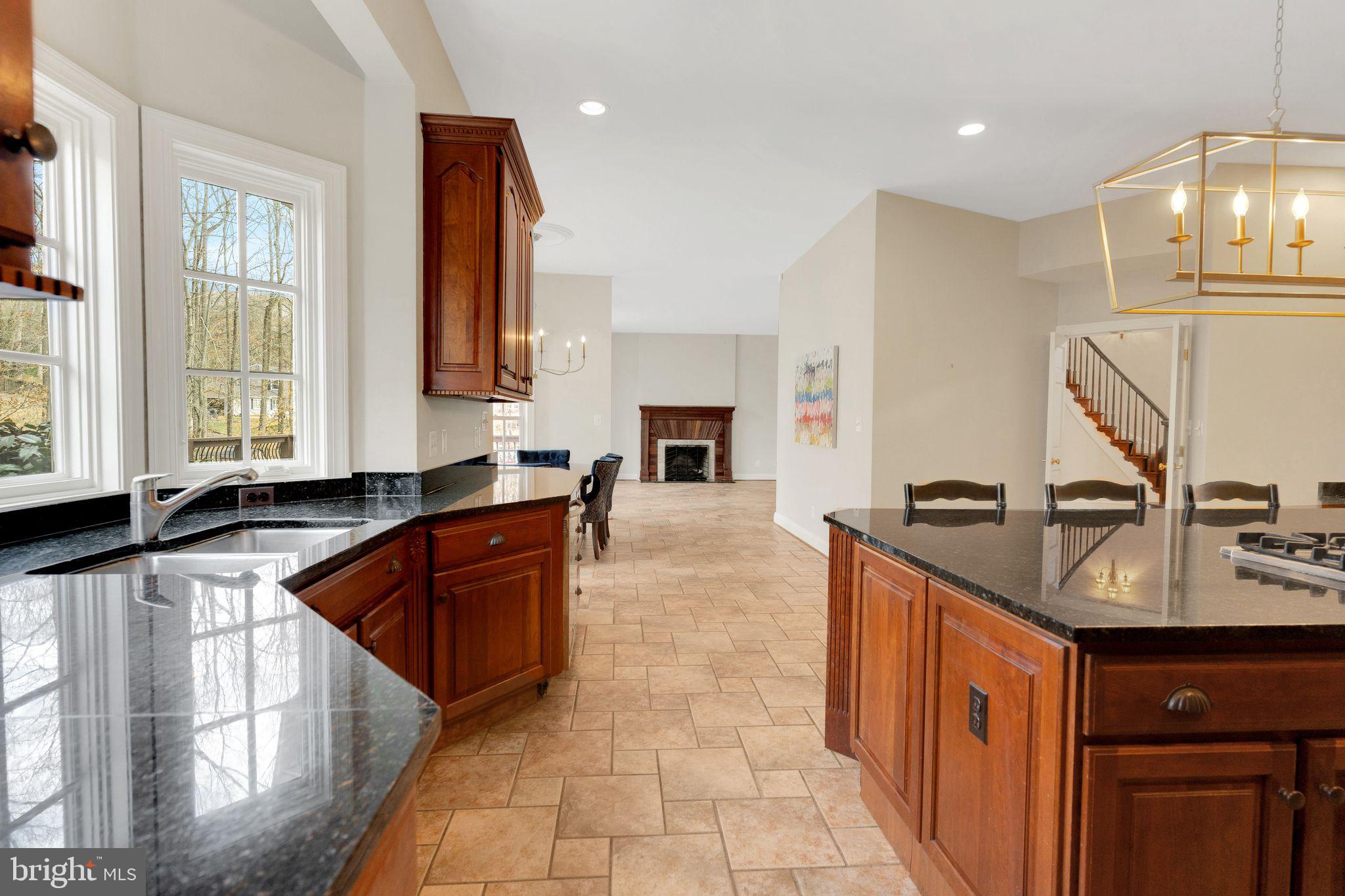 10420 Adel Road Oakton, VA 22124 - Photo 13 of 57 Gallery Image 13