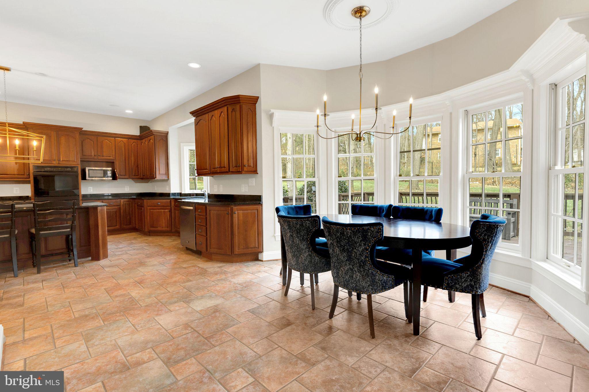 10420 Adel Road Oakton, VA 22124 - Photo 16 of 57 Gallery Image 16