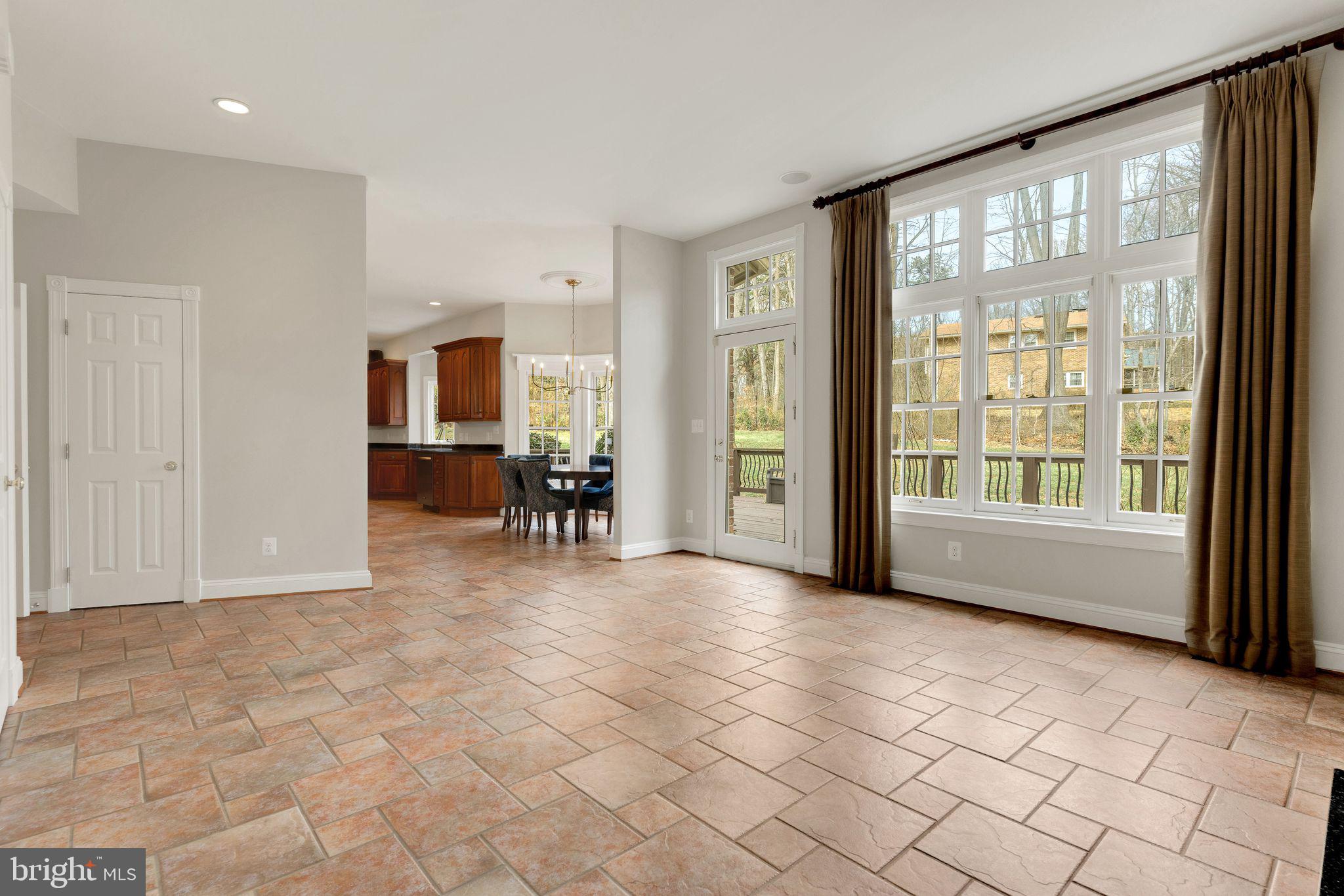 10420 Adel Road Oakton, VA 22124 - Photo 20 of 57 Gallery Image 20