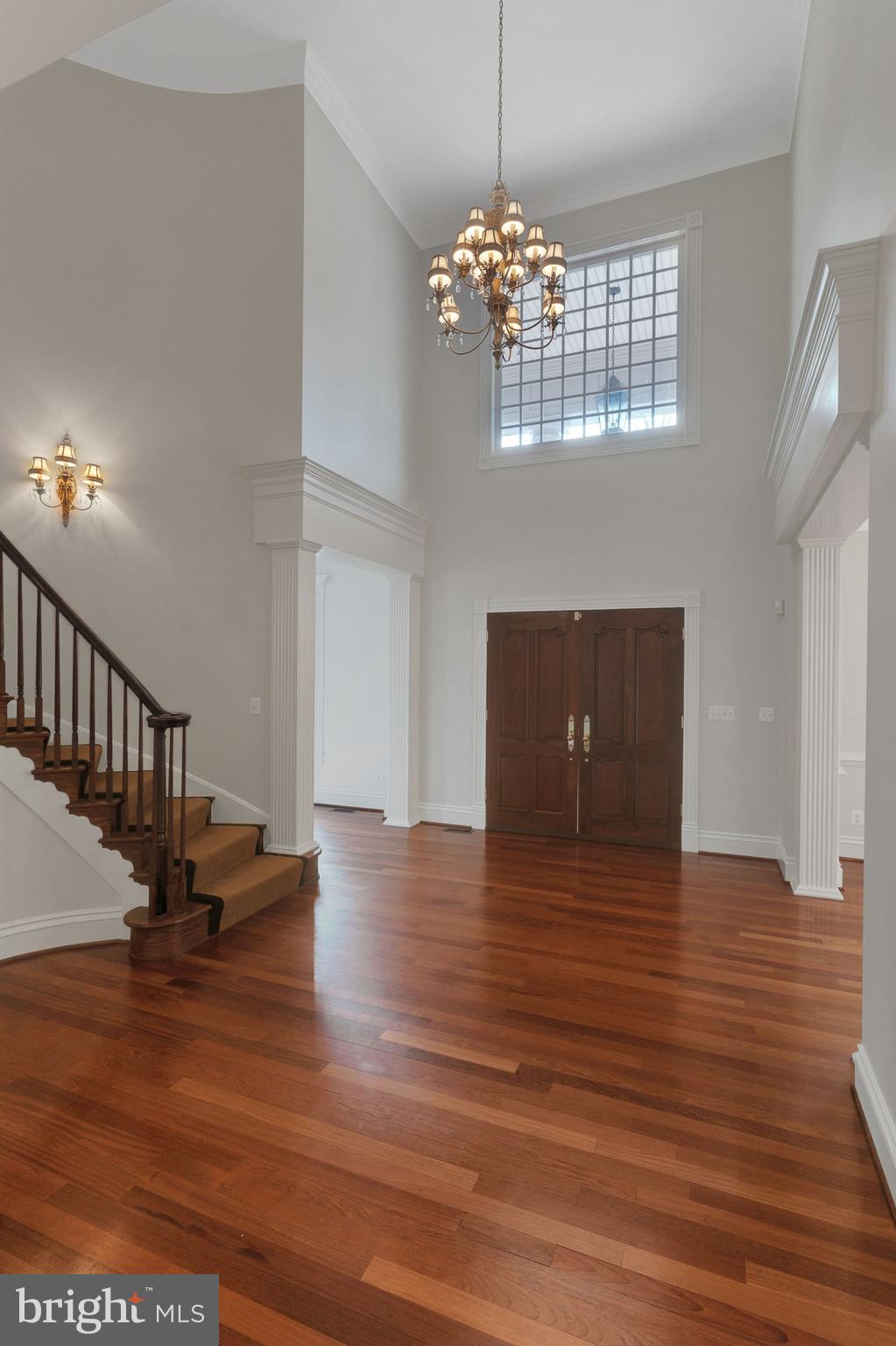 10420 Adel Road Oakton, VA 22124 - Photo 5 of 57 Gallery Image 5