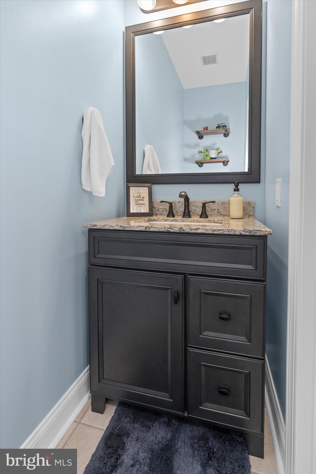 64 Richards Lane Newark, DE 19711 - Photo 14 of 68 Main Flr Powder Room Vanity