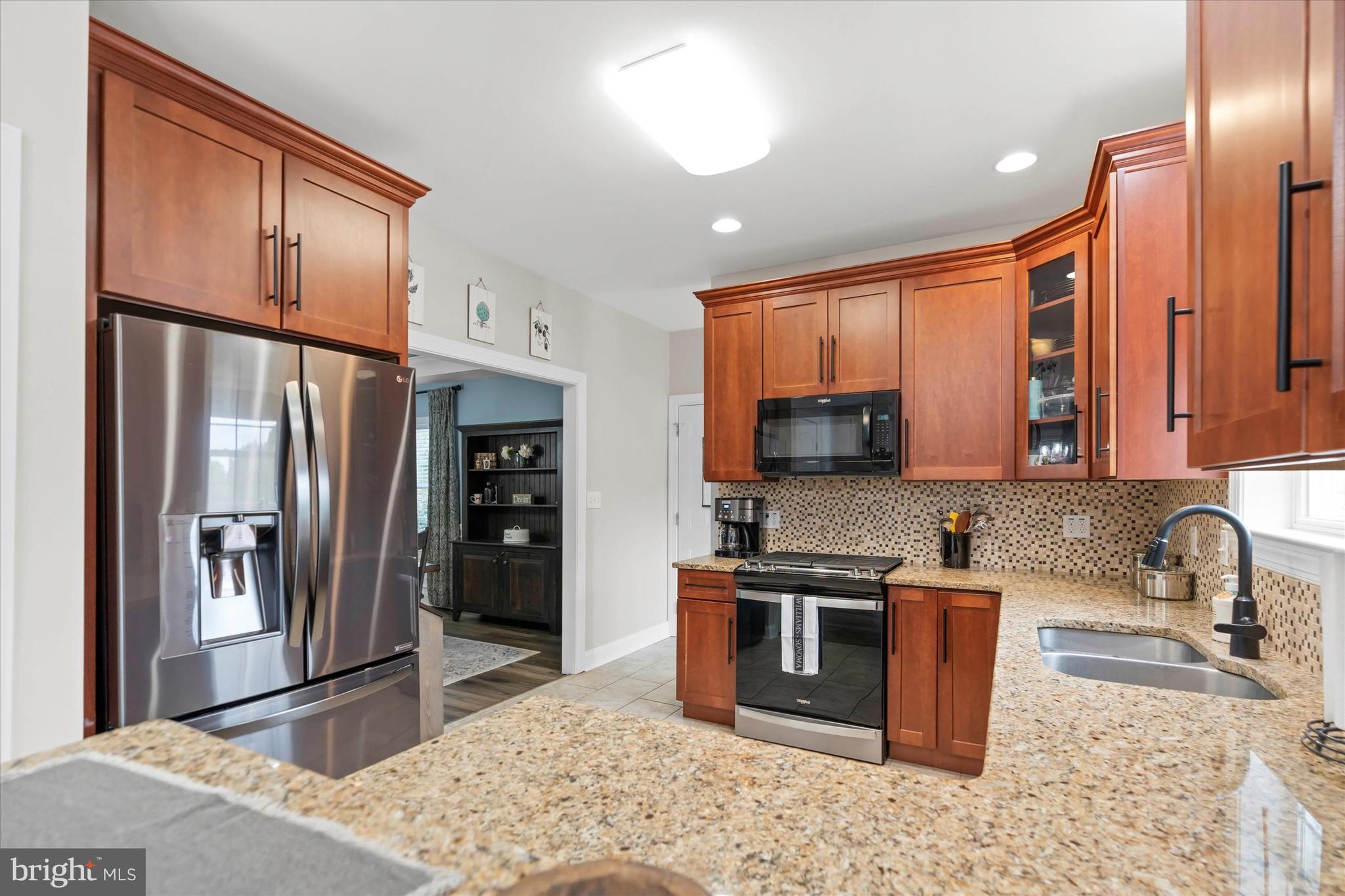 64 Richards Lane Newark, DE 19711 - Photo 18 of 68 SS Appliances w/5Burner Stove